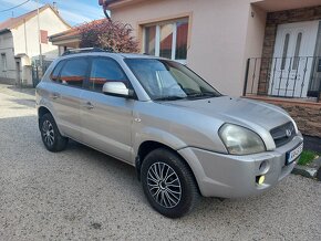 Hyundai Tucson 2.7i 4x4 AUTOMAT - 2