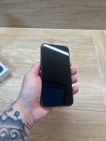 Predám Apple iPhone 11 64GB BLACK - 2