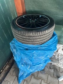 Disky Keksin Borbet RE black glossy 18 + pneumatiky Pirelli - 2