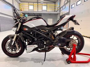 Ducati Streetfighter 1098, ducabike a rizoma doplnky - 2