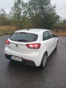 Kia Rio - 2