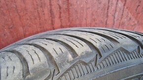 235/45 R19 Michelin zimne - 2