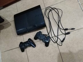 ps3 750gb 2x ovladac - 2