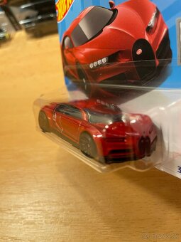 HotWheels ‘16 Bugatti Chiron - 2