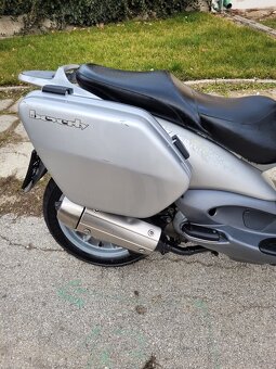 Piaggio Beverly 125 - 2