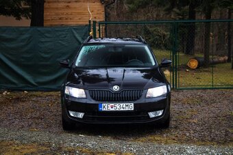 Škoda Octavia Combi 2.0 TDI Ambition / čierna - 2