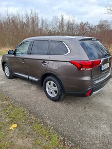 Mitsubishi Outlander 2.2 DI-D 4x4 - 2