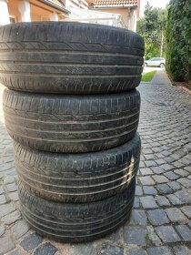 225/45R19 Bridgestone Touranza - 2