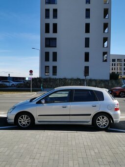 Honda Civic 7g 2005 - 2