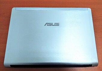 Asus UL80V - 2