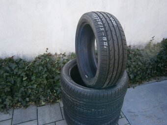 Predám 4x letné temer nové pneu Bridgestone 235/45 R19 95HXL - 2