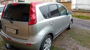 Nissan note 1.4i 2008 v dobrom stave treba volať maly najazd - 2