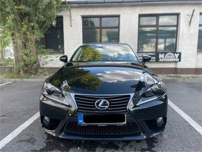 Lexus IS300H - 2