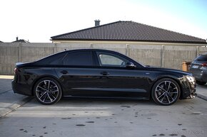 Audi S8 PLUS Quattro AT8 (605k) - 2