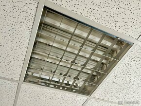 Kancelárske neónove stropné svetlá 60 x 60 x 9 cm - 2