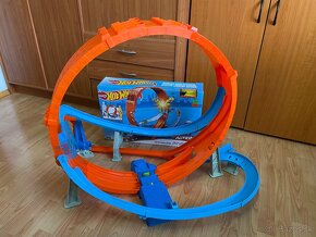 Autíčková dráha hot wheels massive loop mayhem - 2