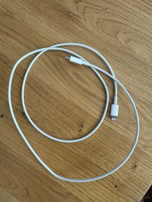 Nabijaci kabel na iphone - 2