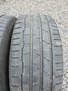 Predam letne pneu 235/45 r18 Hankook DOT22 - 2