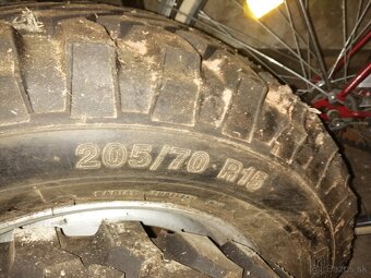 205/70 R15 - 2