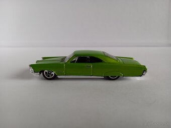 HOT WHEELS - ´65 PONTIAC BONNEVILLE - POZRI DETAILNÉ  FOTO - 2