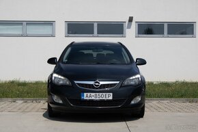 Opel Astra ST - 2