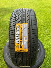 Fullway hp108 245/45 R20 celoročne - 2