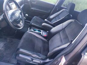 Predám Honda CR-V 2.2icdi 4x4 executive - 2