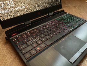 HP OMEN 15 - 2