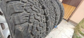 BF Goodrich ALL-TERRAIN A/T 245/70 R16 - 2