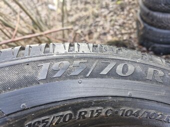 1x   195/70R15C matador - 2