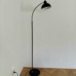 Stojacia lampa HUGO V154 cm (čierna) značky JYSK - 2