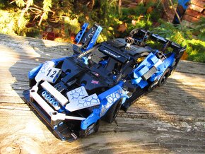 LEGO Technic 42123 McLaren Senna GTR. - 2