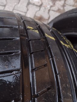 Pneu 245/40 R19 - 2