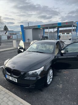 BMW E60 540i V8 Invidual - 2