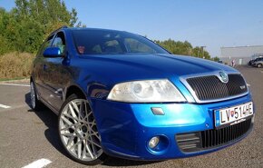 Škoda Octavia Combi 2.0 TDI RS - 2