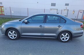 Volkswagen Jetta 1.2 TSI Business Comfortline - 2