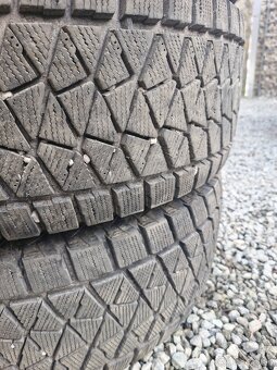 Bridgestone blizzak 245/70 r16 - 2