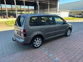 Volkswagen touran 1.9tdi Dsg - 2