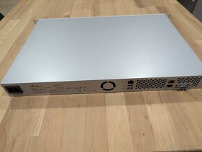 UniFi XG SERVER - 2