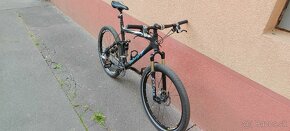 Predám horský celoodpružený bicykel Giant NRS Carbon - 2