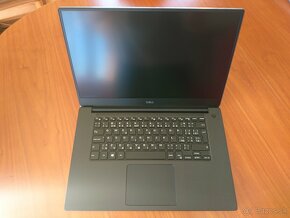 Dell XPS 15 9560 - 2