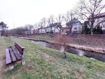 EXKLUZÍVNE Príjemný 2 izbový byt s balkónom, Považsk? - 2