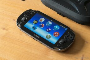 Sony PS Vita OLED + púzdro + hry - 2