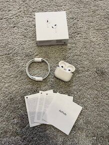 Apple AirPods (3. generácie) s nabíjacím puzdrom Magsafe - 2