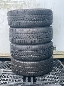 PREDÁM 4 kusy zimné pneumatiky PIRELLI 215/60 R16 99H - 2