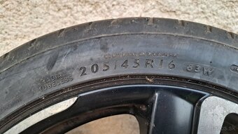 Predam kolesa 205/45 R16 na Fabiu I - 2