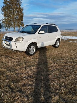 Predám Hyundai Tucson 2007 4x4 2.l benzín - 2