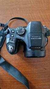 FujiFilm FinePix S2000HD - 2