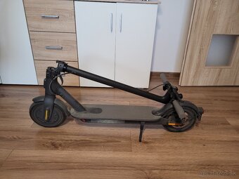 Predám kolobežku XIAOMI MI SCOOTER 1S - 2