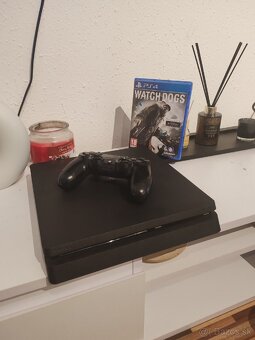 Ps4 Slim + hra - 2